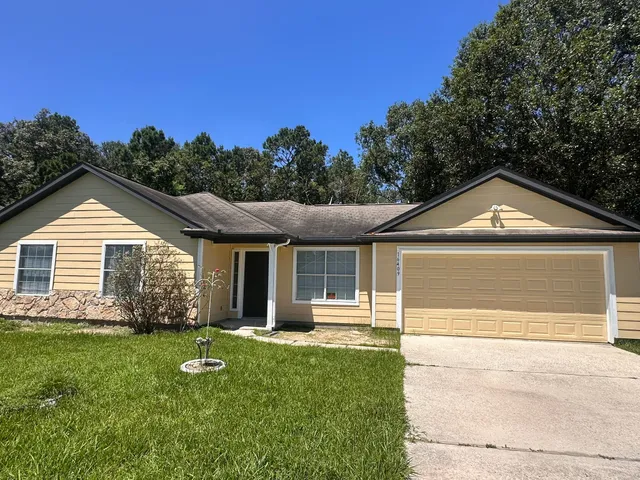 $1,550 | 16409 Danika Oak, Conroe, TX 77306