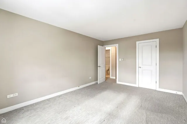 $2,350 | 250 Ridge Avenue, Unit 4H, Evanston, IL 60202