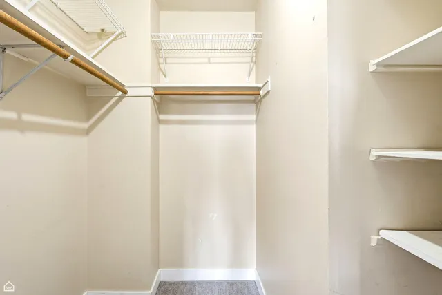 $2,350 | 250 Ridge Avenue, Unit 4H, Evanston, IL 60202