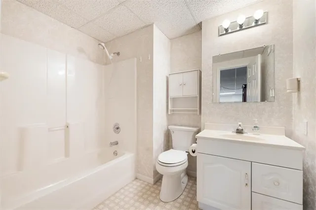 $265,000 | 4326 South Bryant Drive, Independence, MO 64055