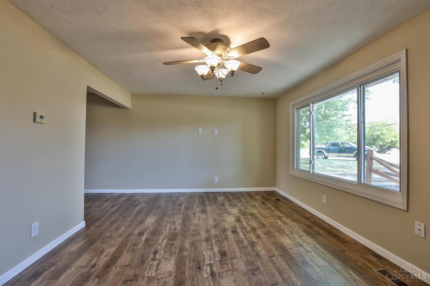 3951 West Elkton Road Hamilton, OH 45011 - Photo 5 of 44 Gallery Image 5