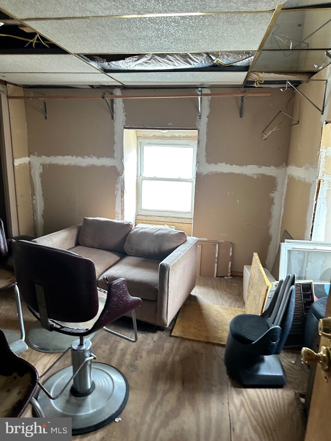 1905 North Ellamont Street Baltimore, MD 21216 - Photo 8 of 14