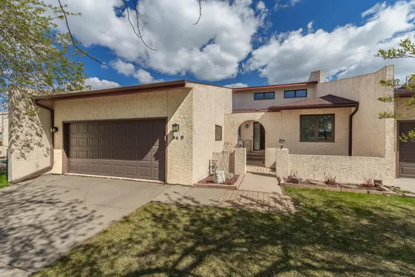 $419,900 | 94 Prairiewood Drive South, Unit D, Fargo, ND 58103