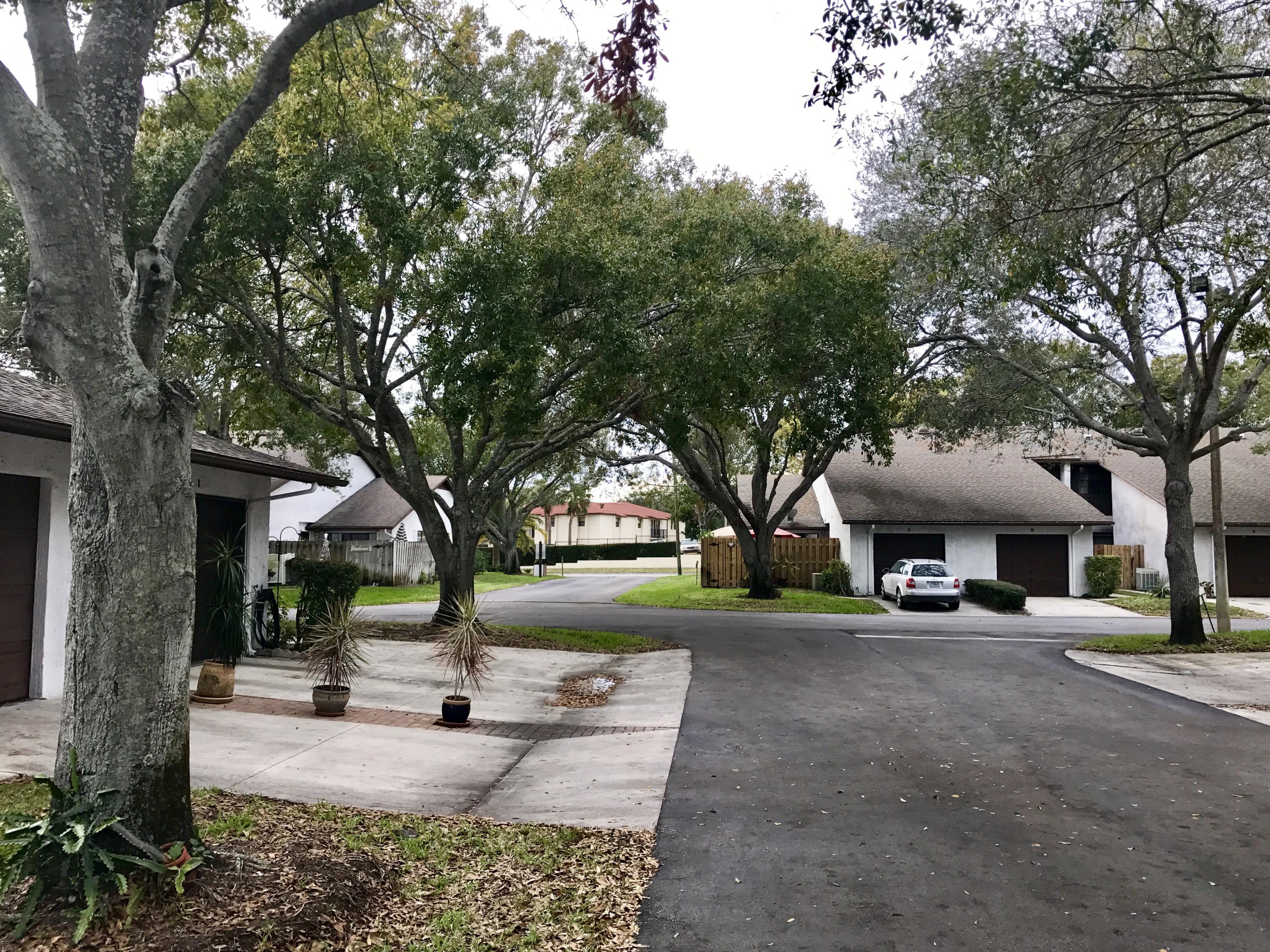 2020 Colonial Road, Unit 4 Fort Pierce, FL 34950 - Photo 3 of 5 FullSizeRender 4