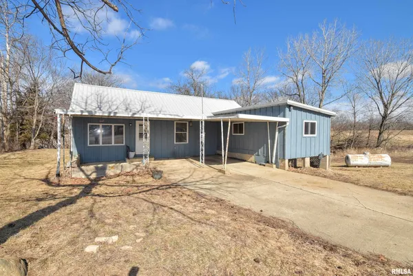 $129,900 | 2916 North Trivoli Road, Trivoli, IL 61569