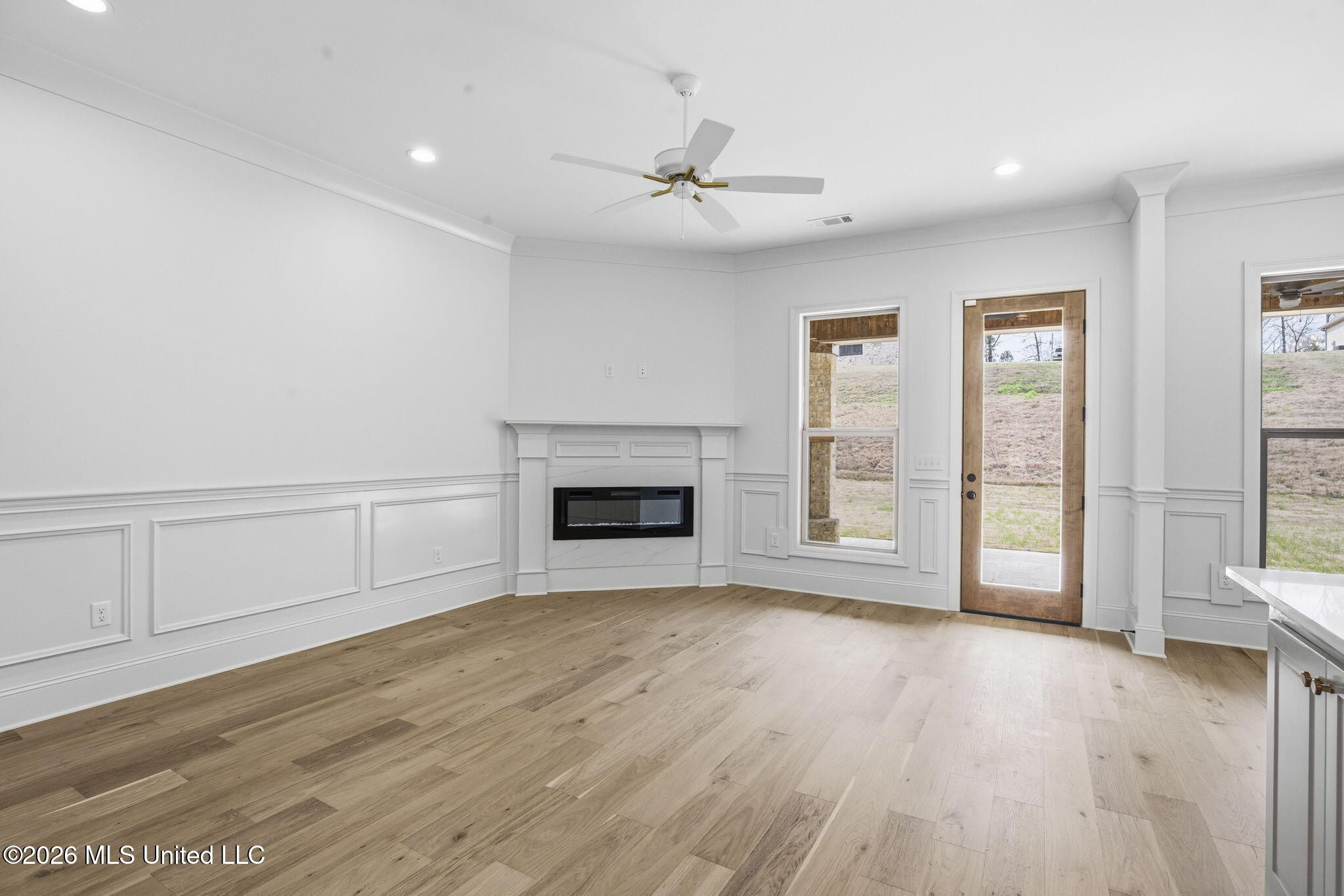 181 Bronson Bend Flowood, MS 39232 - Photo 23 of 60 Living Room