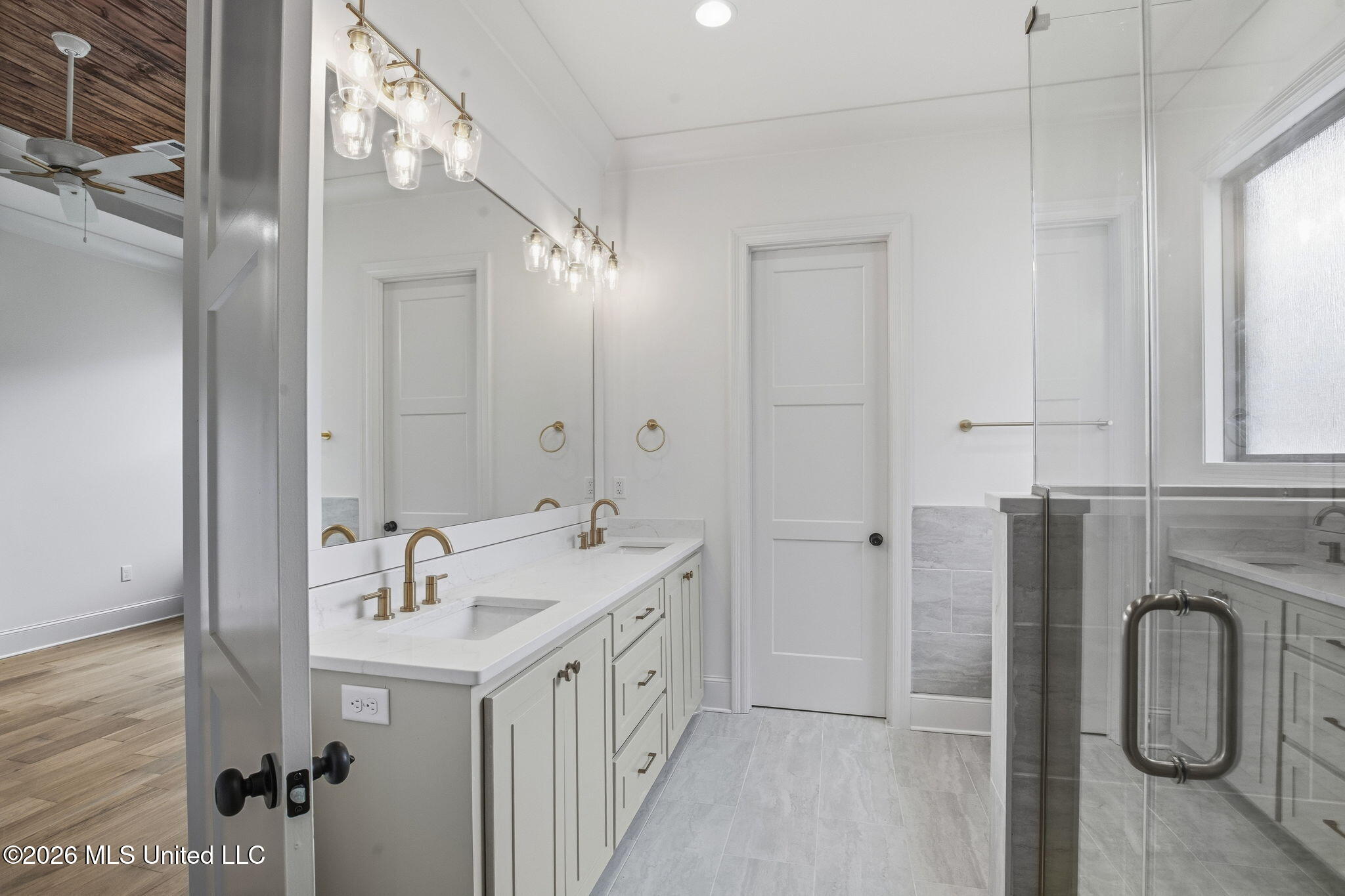 181 Bronson Bend Flowood, MS 39232 - Photo 30 of 60 Master Bath