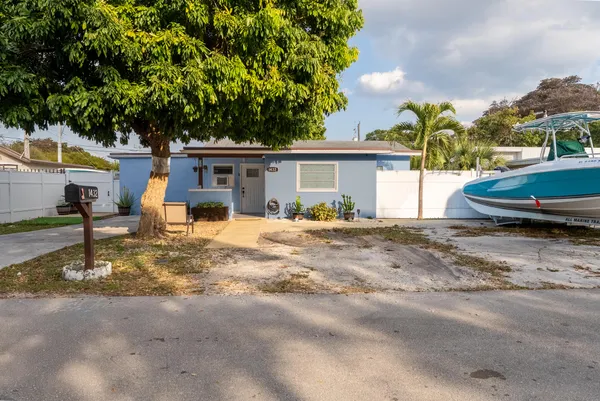 $475,000 | 1432 Southwest 26th Avenue, Fort Lauderdale, FL 33312