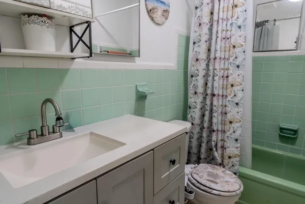 $475,000 | 1432 Southwest 26th Avenue, Fort Lauderdale, FL 33312