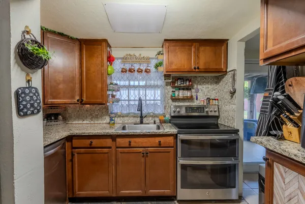 $475,000 | 1432 Southwest 26th Avenue, Fort Lauderdale, FL 33312