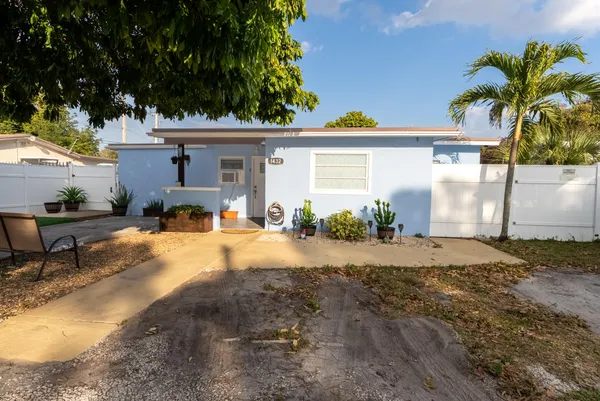 $475,000 | 1432 Southwest 26th Avenue, Fort Lauderdale, FL 33312