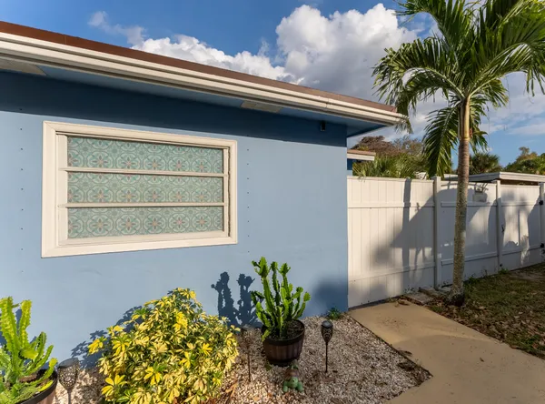 $475,000 | 1432 Southwest 26th Avenue, Fort Lauderdale, FL 33312