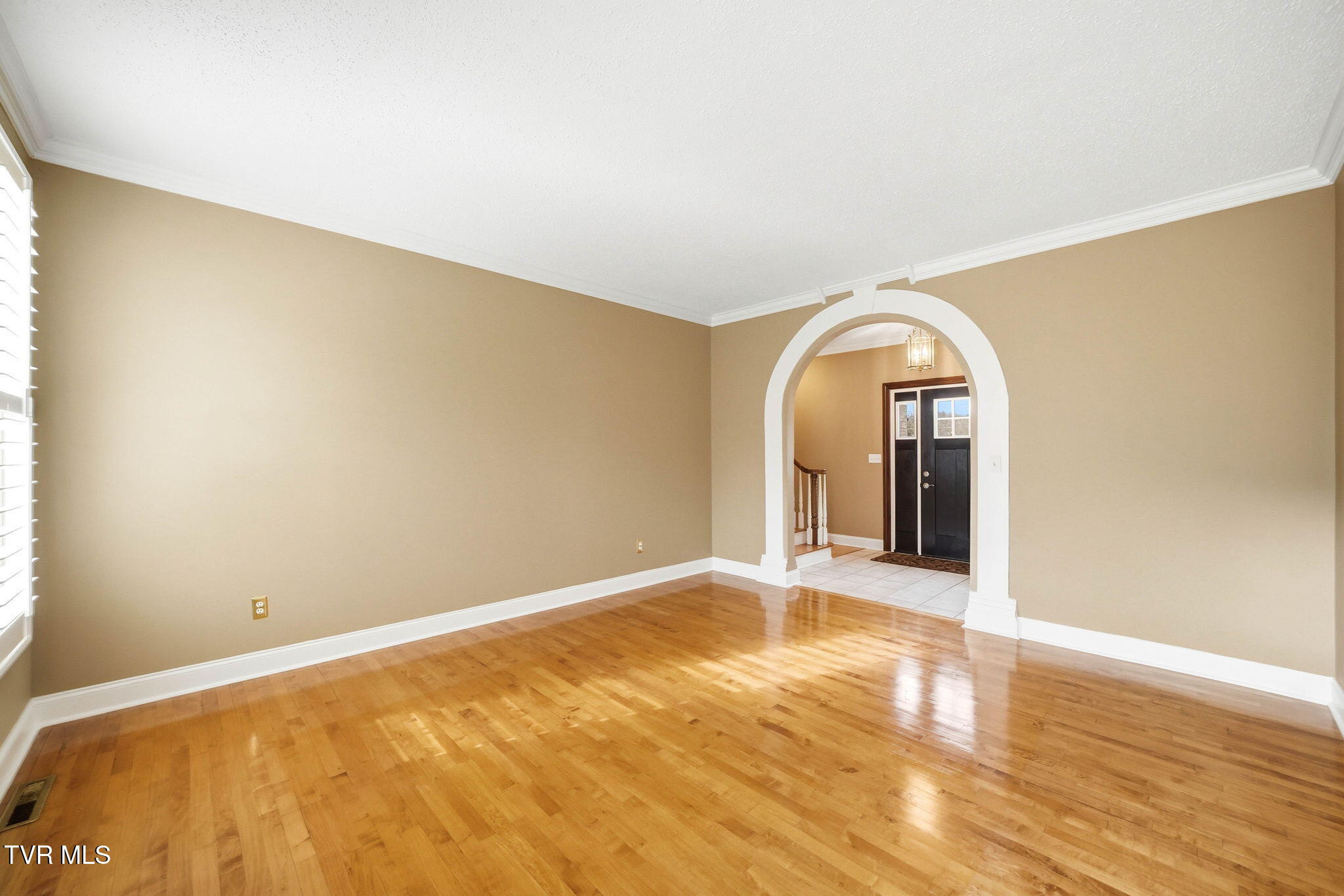 2070 King College Road Bristol, TN 37620 - Photo 11 of 71 70-web-or-mls-2070_King college-7