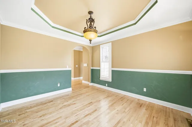 $889,900 | 2070 King College Road, Bristol, TN 37620