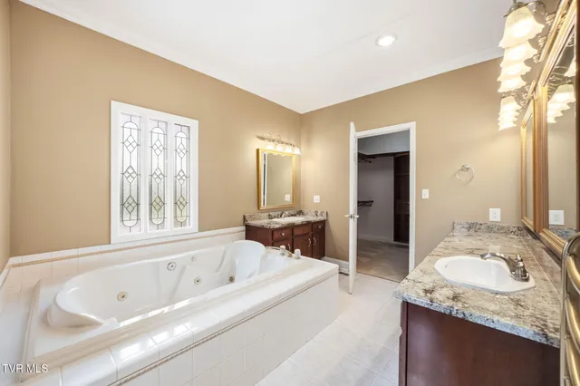 $889,900 | 2070 King College Road, Bristol, TN 37620