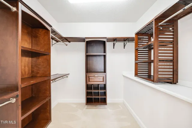 $889,900 | 2070 King College Road, Bristol, TN 37620