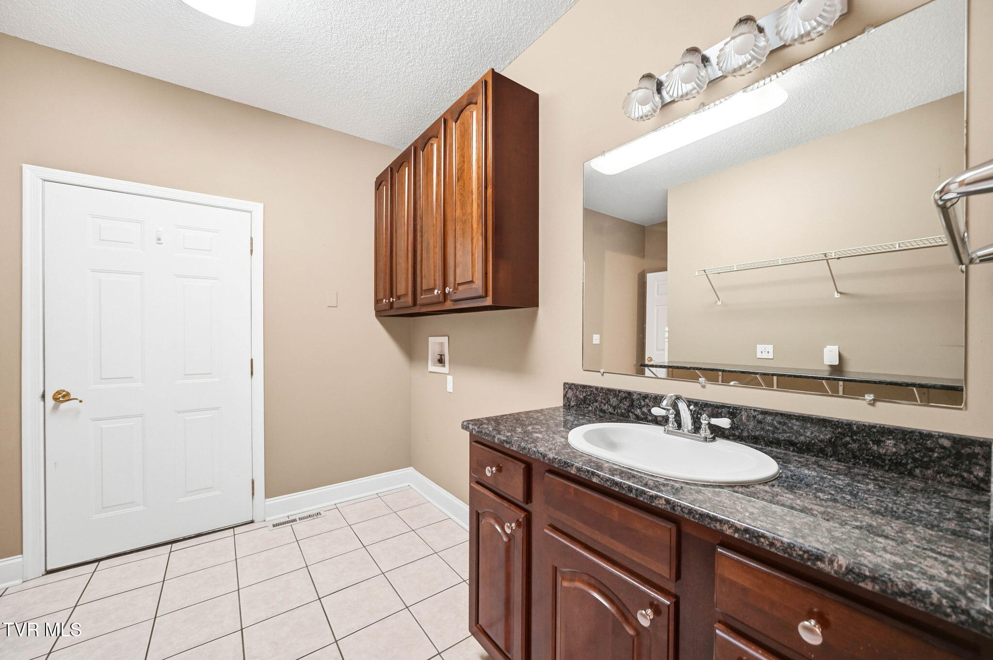 2070 King College Road Bristol, TN 37620 - Photo 26 of 71 14-web-or-mls-2070_King college-18