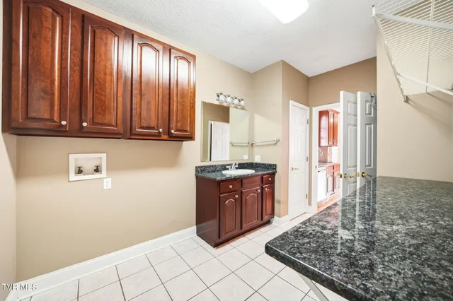 $889,900 | 2070 King College Road, Bristol, TN 37620