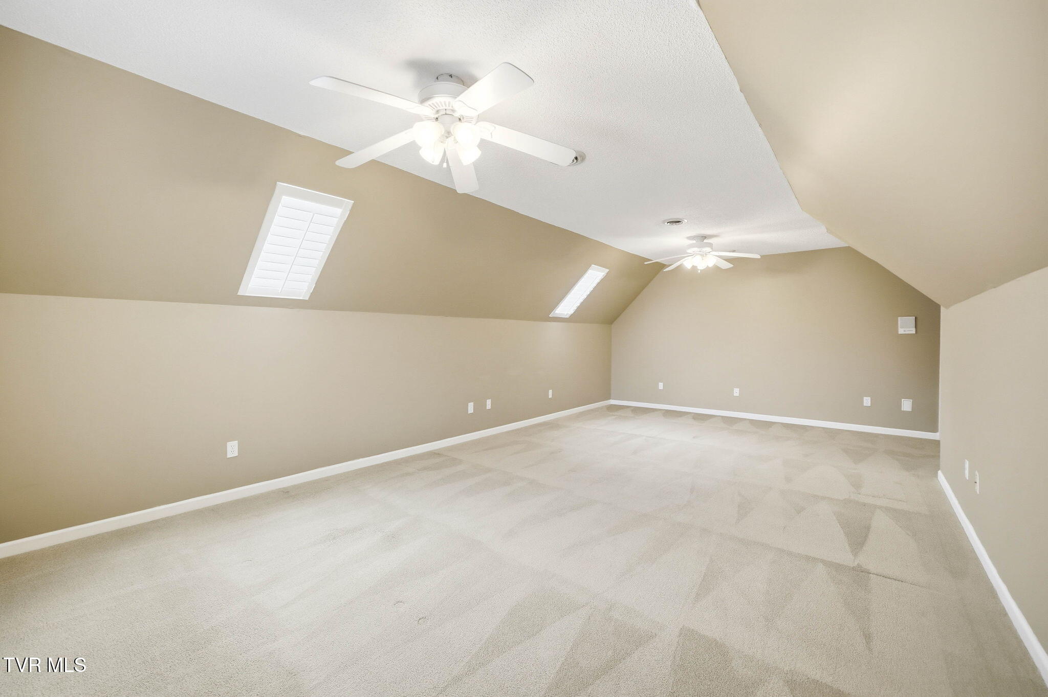 2070 King College Road Bristol, TN 37620 - Photo 35 of 71 22-web-or-mls-2070_King college-24