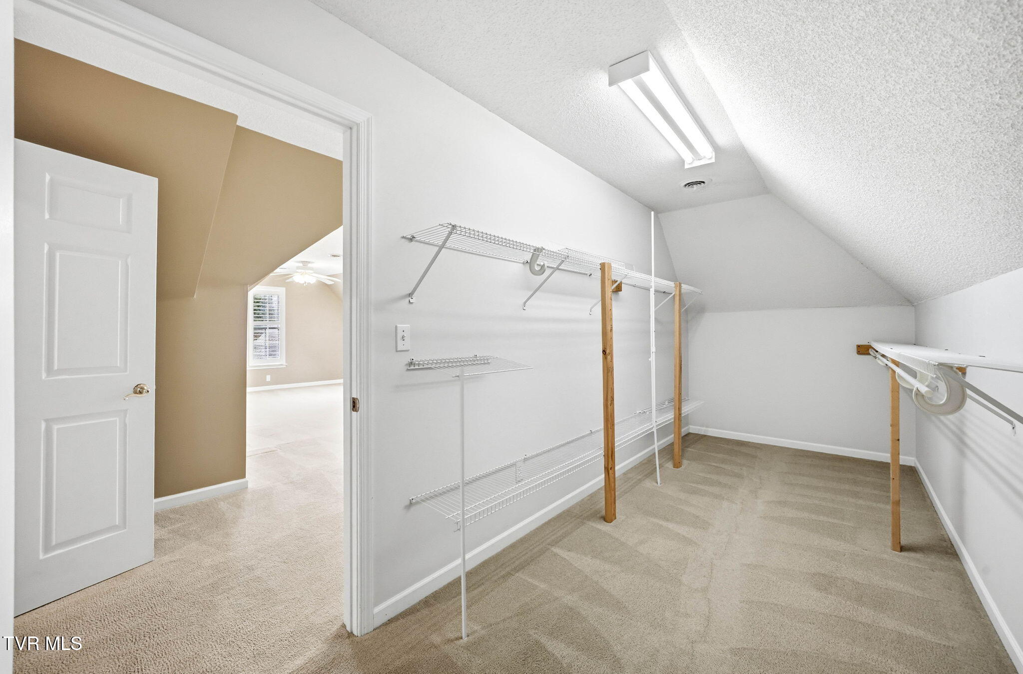 2070 King College Road Bristol, TN 37620 - Photo 37 of 71 37-web-or-mls-2070_King college-39