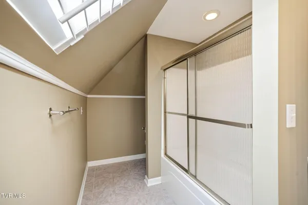 $849,900 | 2070 King College Road, Bristol, TN 37620
