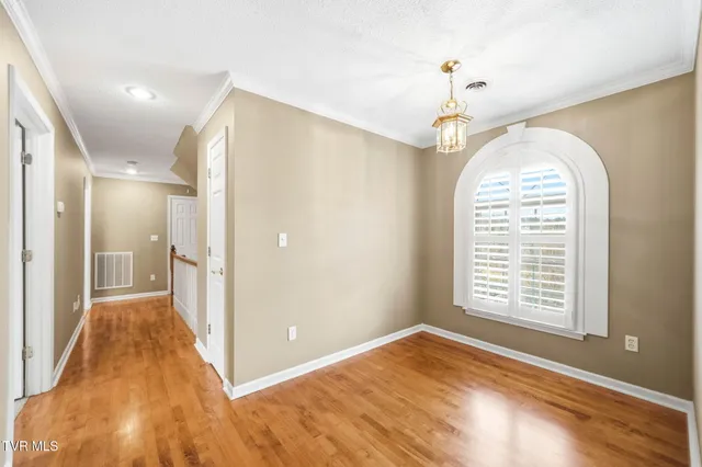 $889,900 | 2070 King College Road, Bristol, TN 37620