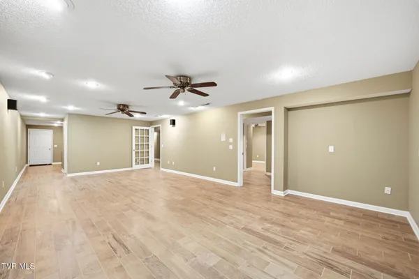 $849,900 | 2070 King College Road, Bristol, TN 37620