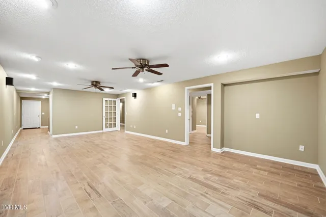 $889,900 | 2070 King College Road, Bristol, TN 37620