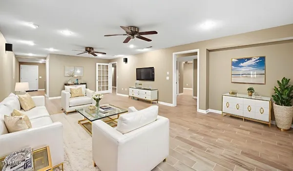 $874,900 | 2070 King College Road, Bristol, TN 37620