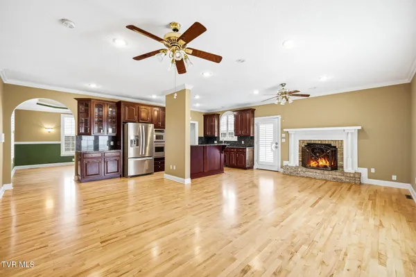 $849,900 | 2070 King College Road, Bristol, TN 37620