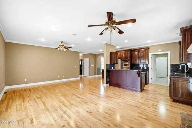 $889,900 | 2070 King College Road, Bristol, TN 37620