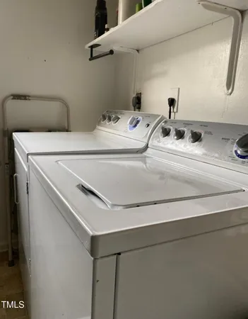 $1,250 | 334 Ashley Forest Road, Chapel Hill, NC 27514