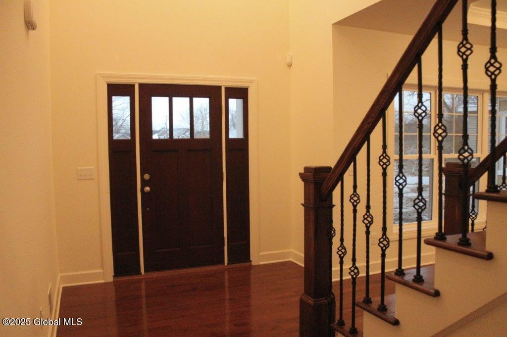 905 Ridgeview Circle Castleton-on-Hudson, NY 12033 - Photo 4 of 23 49 Flanders - Foyer