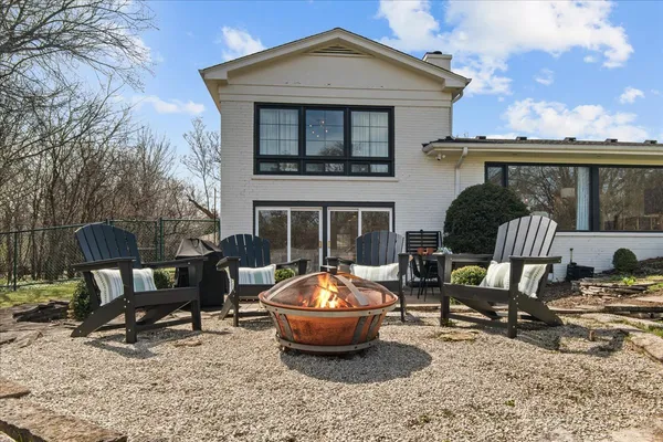 $1,249,000 | 1975 Valley View Road, Northfield, IL 60093