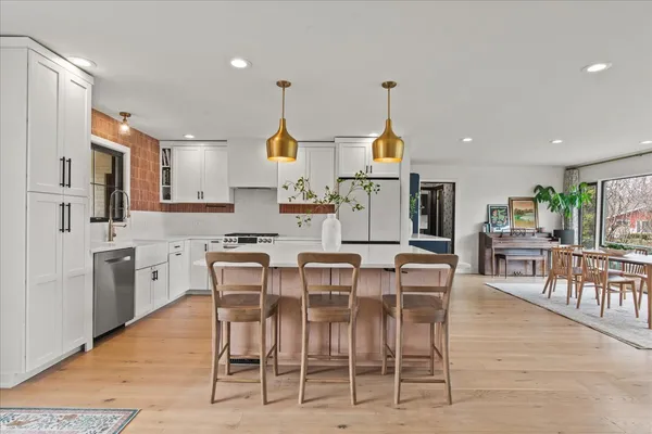 $1,249,000 | 1975 Valley View Road, Northfield, IL 60093