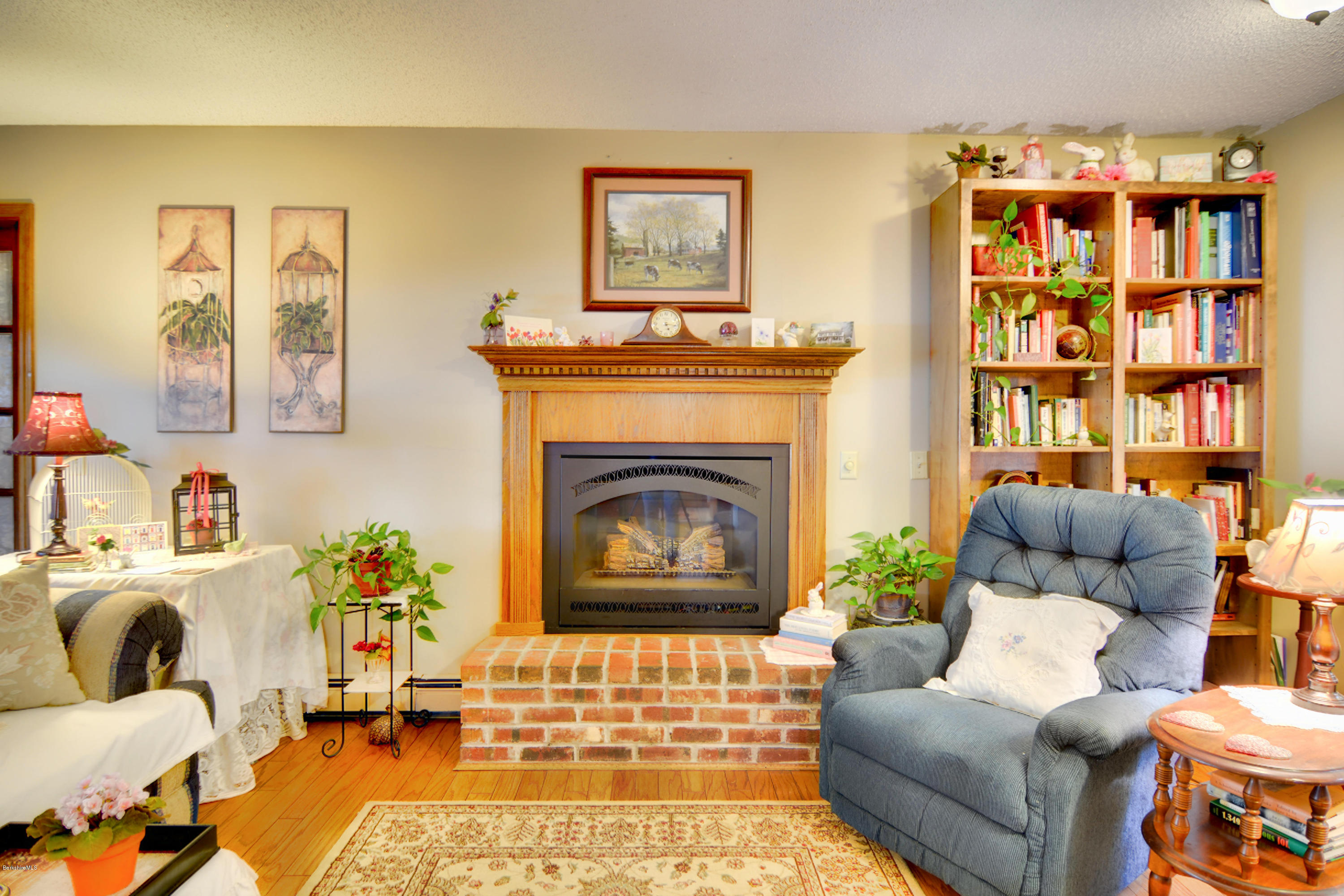 565 Pecks Road Pittsfield, MA 01201 - Photo 11 of 48 DSC_0339-1