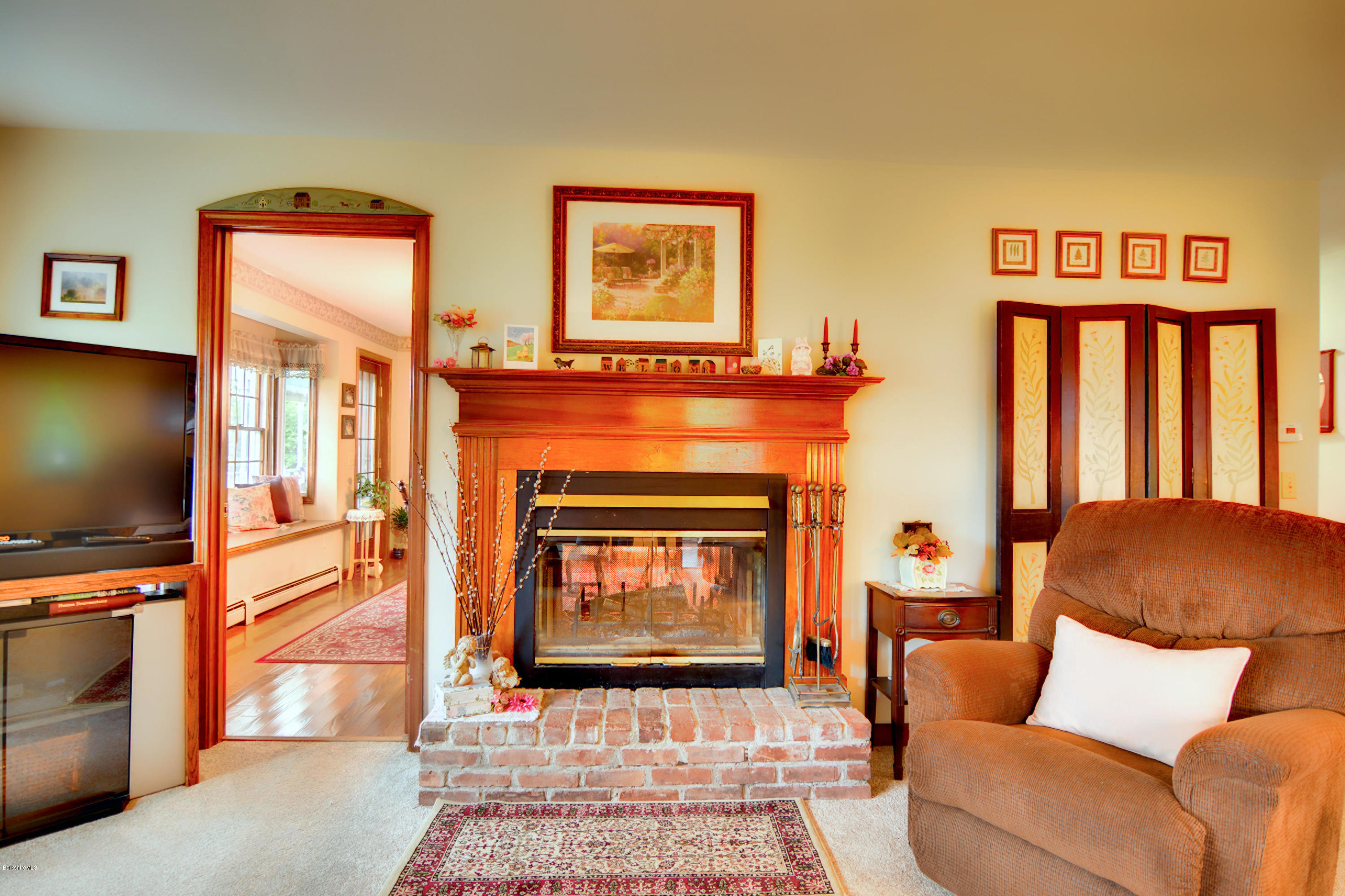 565 Pecks Road Pittsfield, MA 01201 - Photo 15 of 48 DSC_0292-1