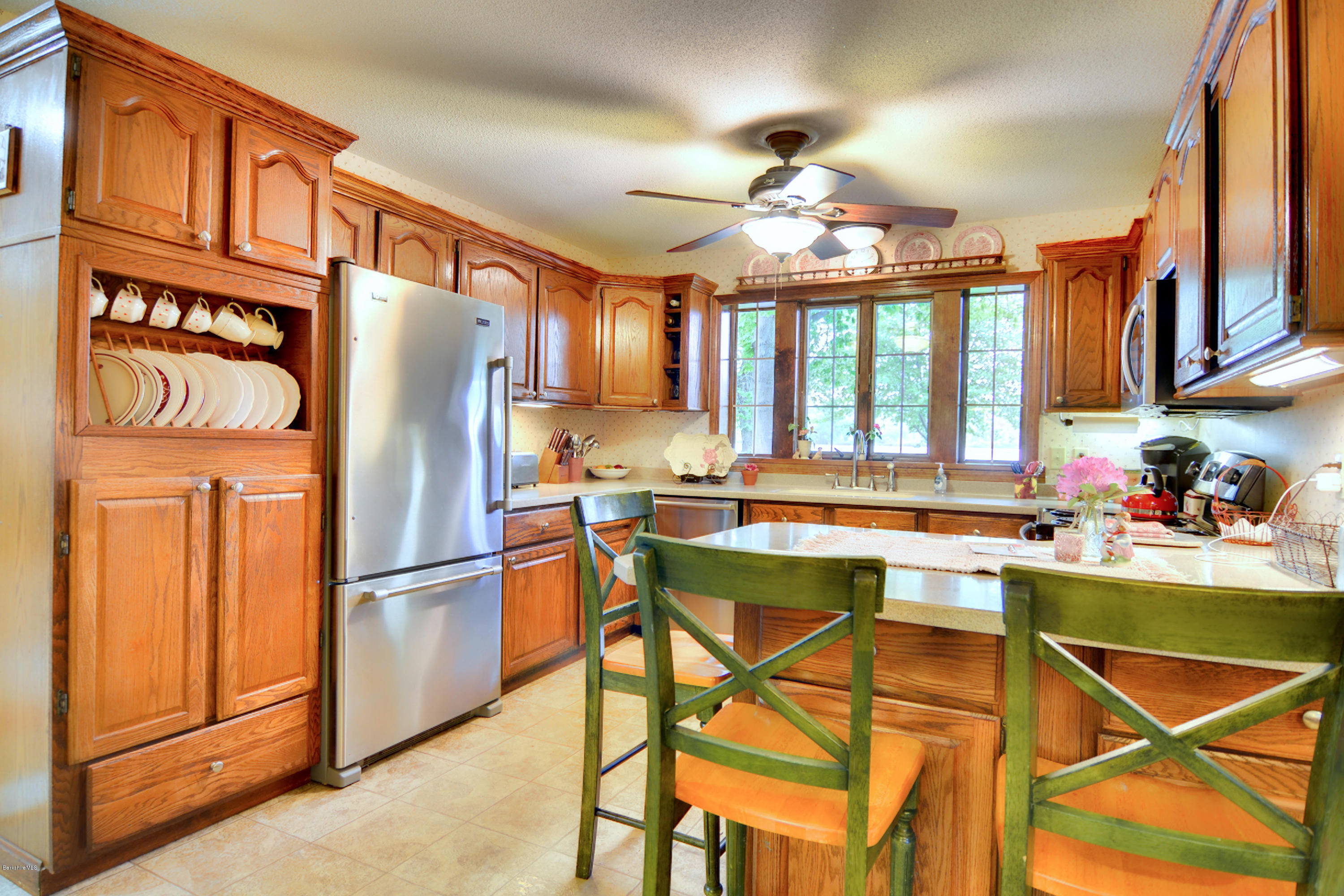 565 Pecks Road Pittsfield, MA 01201 - Photo 18 of 48 DSC_0322-1