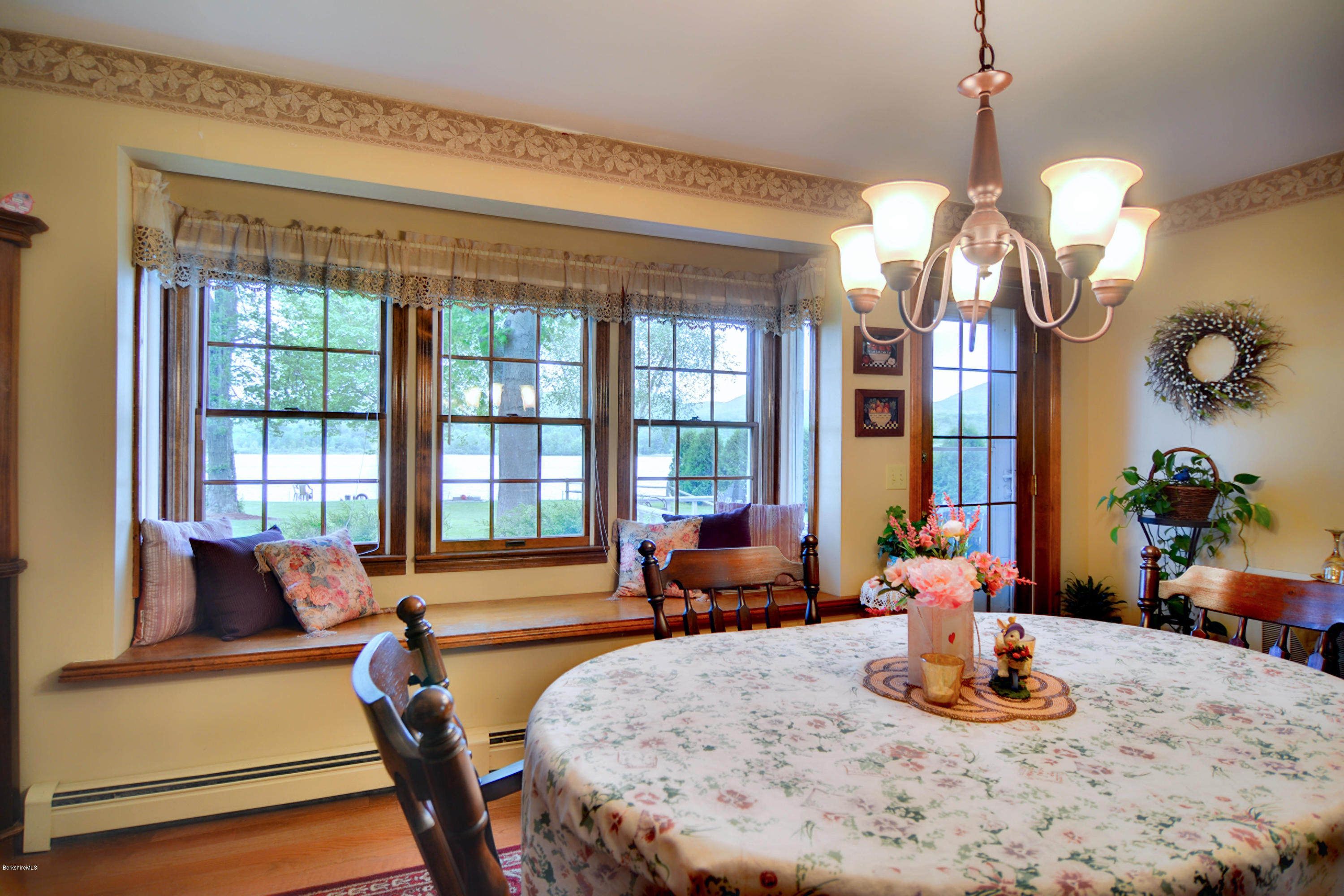 565 Pecks Road Pittsfield, MA 01201 - Photo 25 of 48 DSC_0301-1
