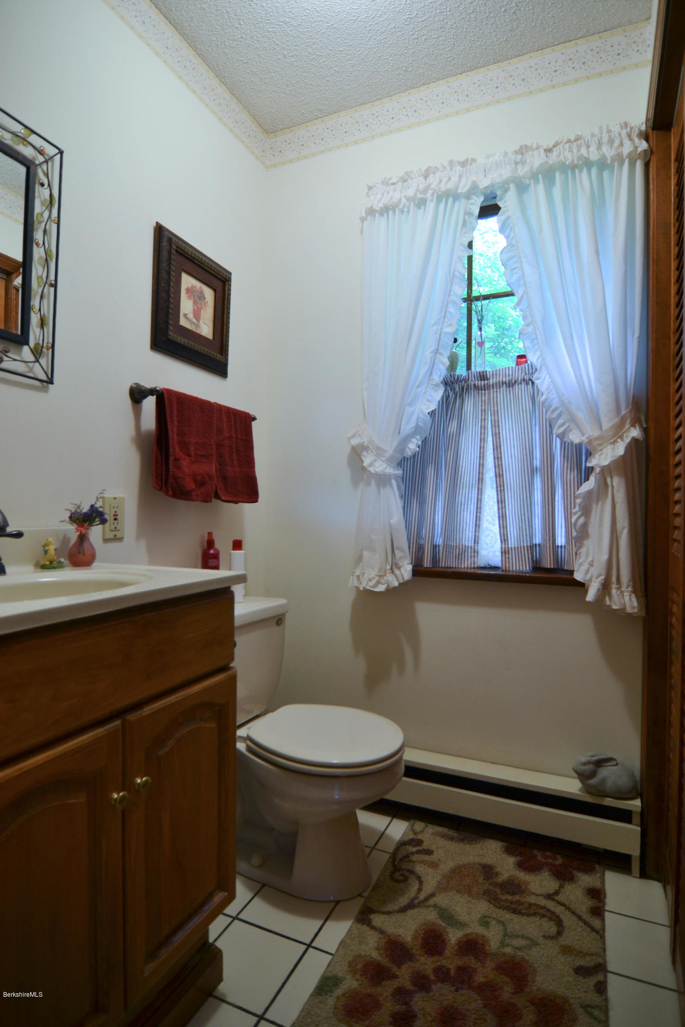 565 Pecks Road Pittsfield, MA 01201 - Photo 31 of 48 DSC_0410