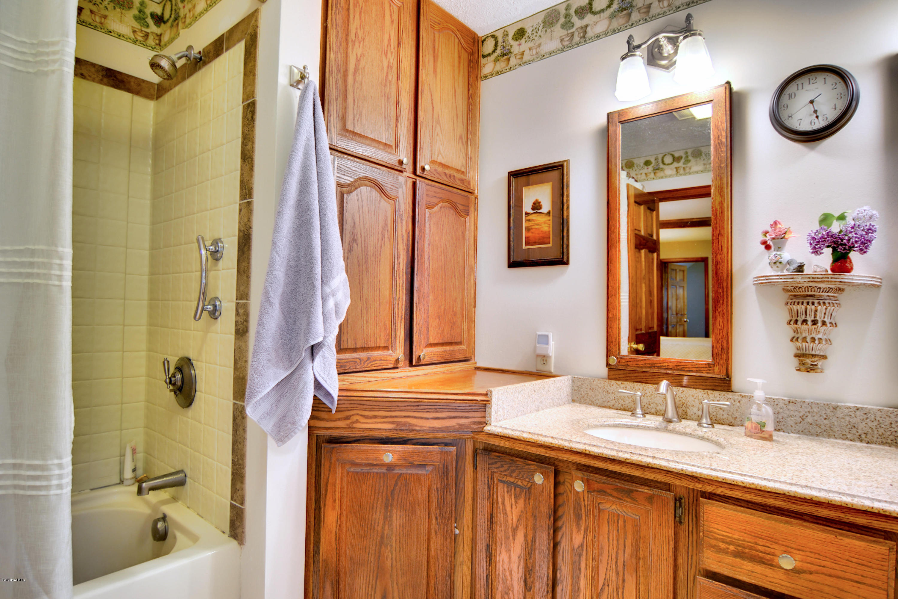 565 Pecks Road Pittsfield, MA 01201 - Photo 45 of 48 DSC_0376-1