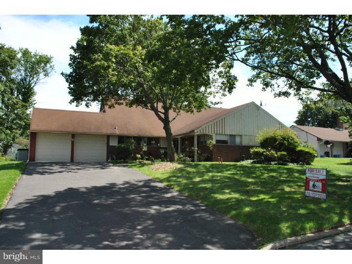 38 Round Hill Road Levittown, PA 19056 - Photo 1 of 11 Exterior Front