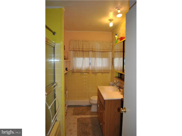 38 Round Hill Road Levittown, PA 19056 - Photo 5 of 11 Bathroom