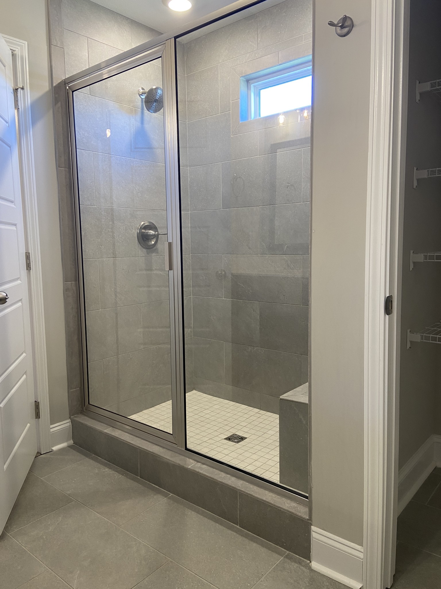 211 King Road Clarksville, TN 37042 - Photo 19 of 35 a bathroom with a shower