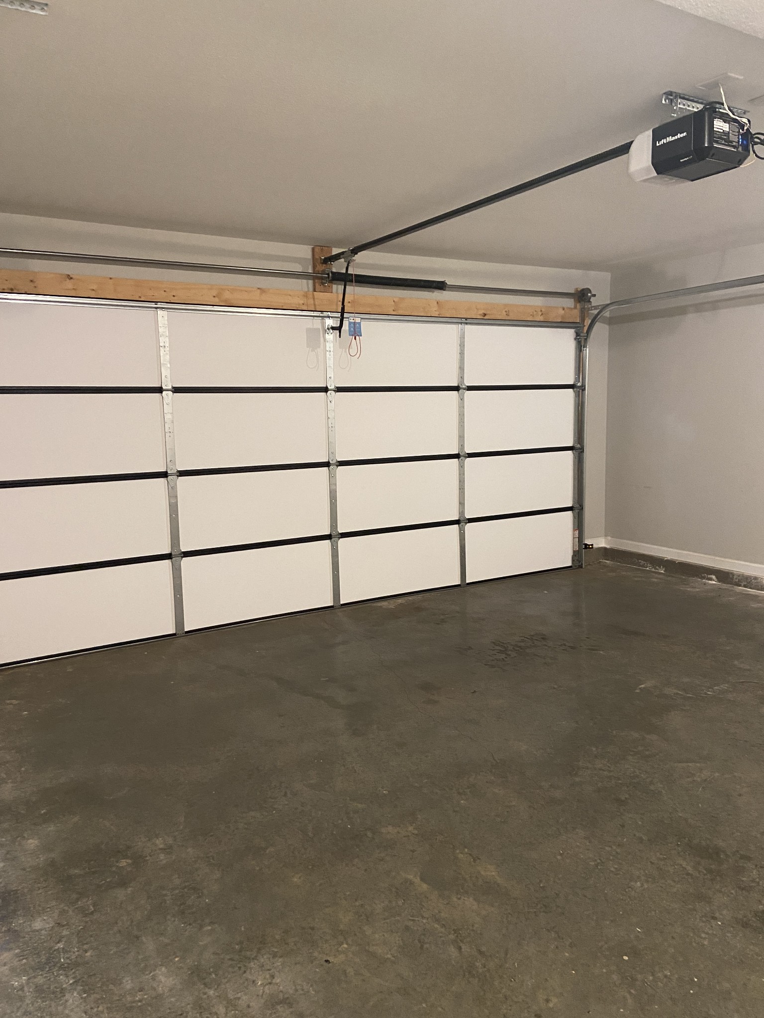 211 King Road Clarksville, TN 37042 - Photo 29 of 35 a view of a garage