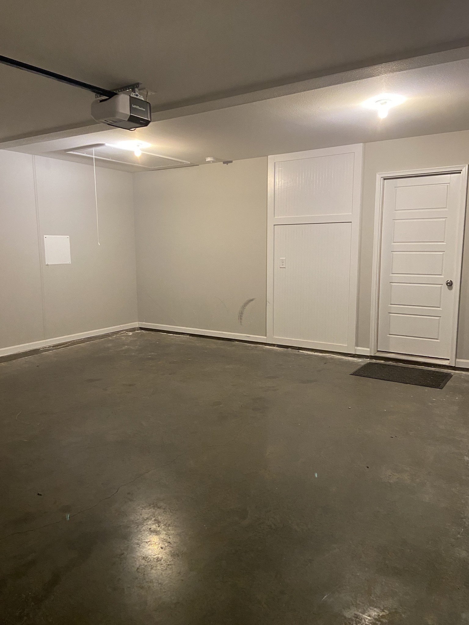 211 King Road Clarksville, TN 37042 - Photo 30 of 35 an empty room