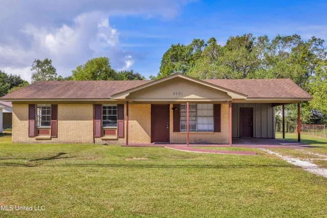 $1,150 | 9701 Highway 613, Moss Point, MS 39562