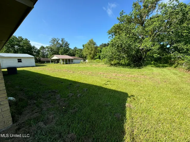 $1,105 | 9701 Highway 613, Moss Point, MS 39562