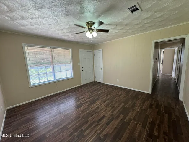 $1,105 | 9701 Highway 613, Moss Point, MS 39562