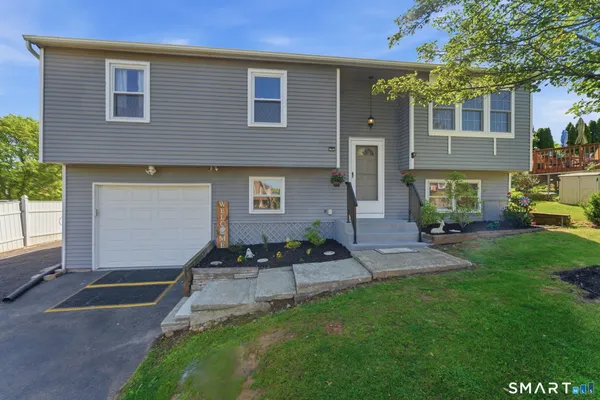$345,000 | 86 Hitchcock Drive, Meriden, CT 06450